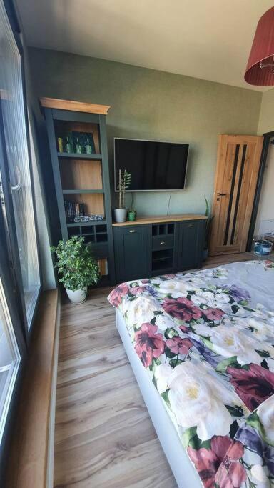 Apartment In City Center Przemyśl Esterno foto