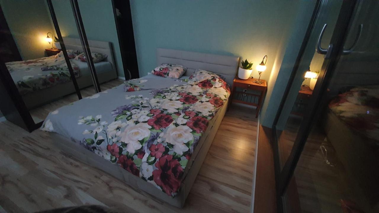 Apartment In City Center Przemyśl Esterno foto