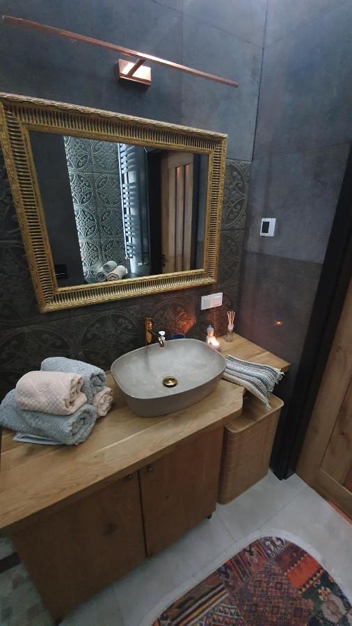 Apartment In City Center Przemyśl Esterno foto